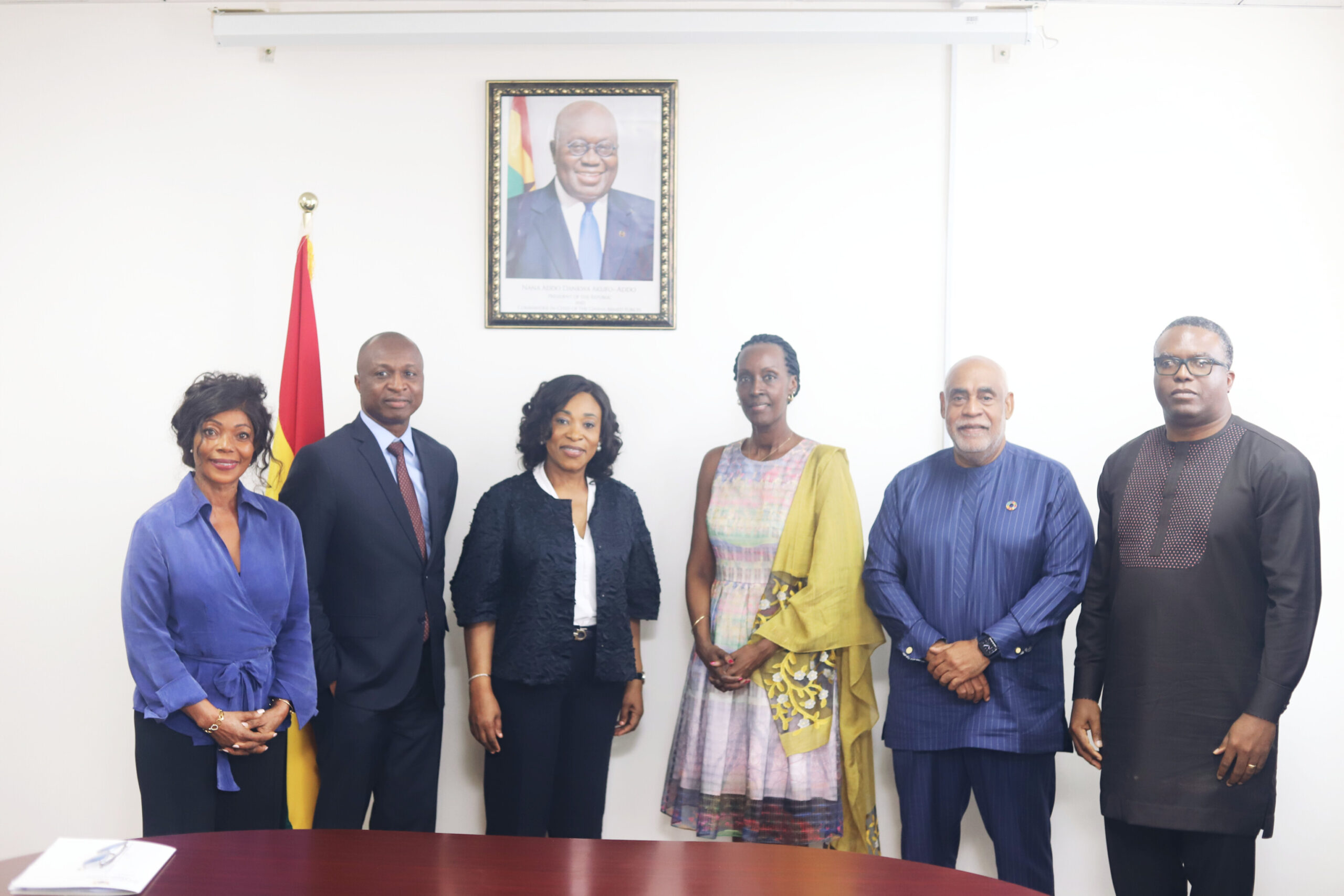 Minister For Foreign Affairs And Regional Integration Hon Shirley Ayorkor Botchwey Meets With 8515